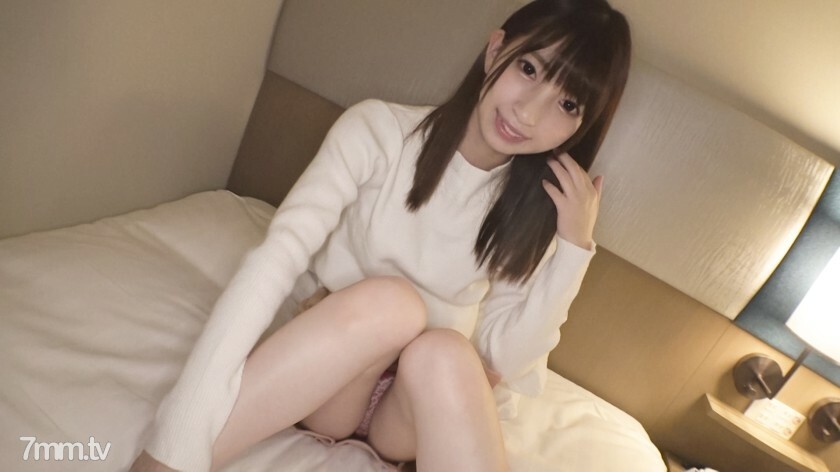 SIRO-3676第一枪网络AV应用AV体验拍摄947H一个147cm最小的女孩似乎与事情无关其实是一个不能满足于正常游玩的变态少女情色情色即使是第一次AV拍摄